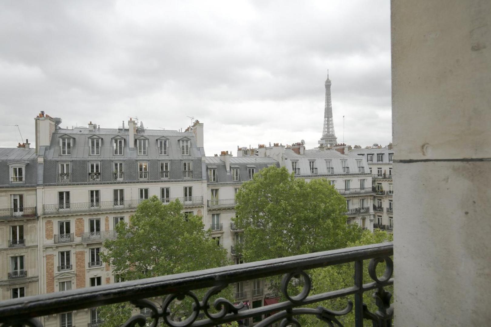 La Dame De Fer - Vue Magique Sur La Tour Eiffel Apartment Paris Bagian luar foto